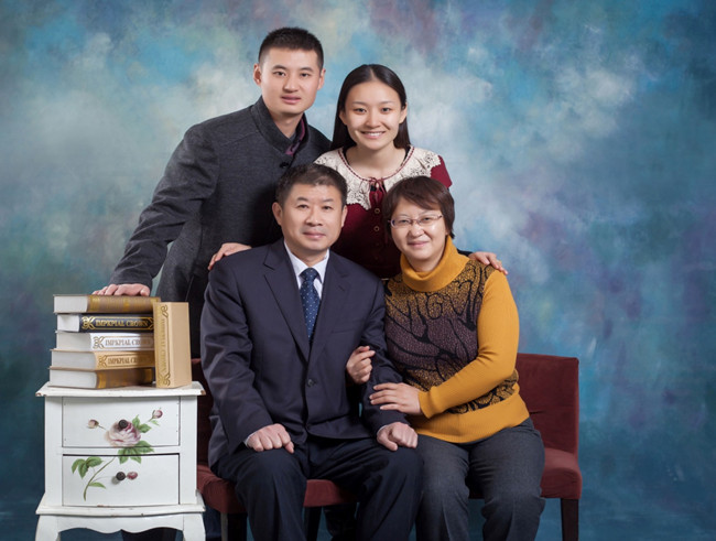 1438246983140683.jpg 王辉耀.jpg